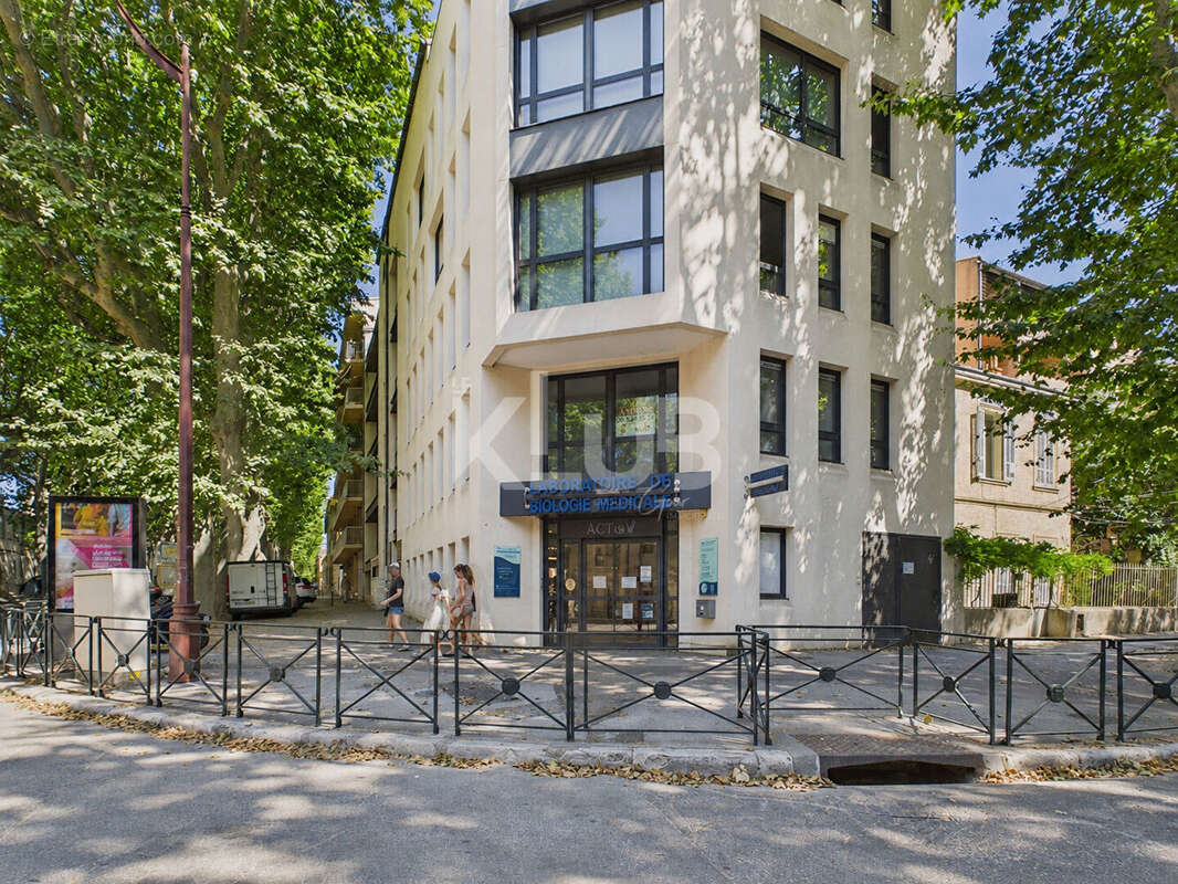 Commerce à AIX-EN-PROVENCE
