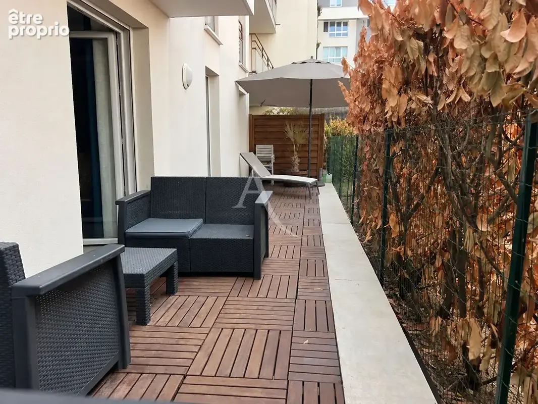 Saint-Thibault-des- Vignes : T3 avec terrasse de 25 m2 & parking - photo 7
