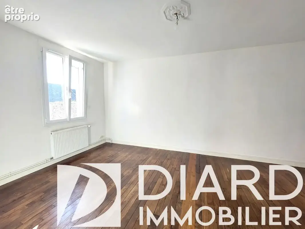 Maison 126 m² - Double garage + hangar - photo 6