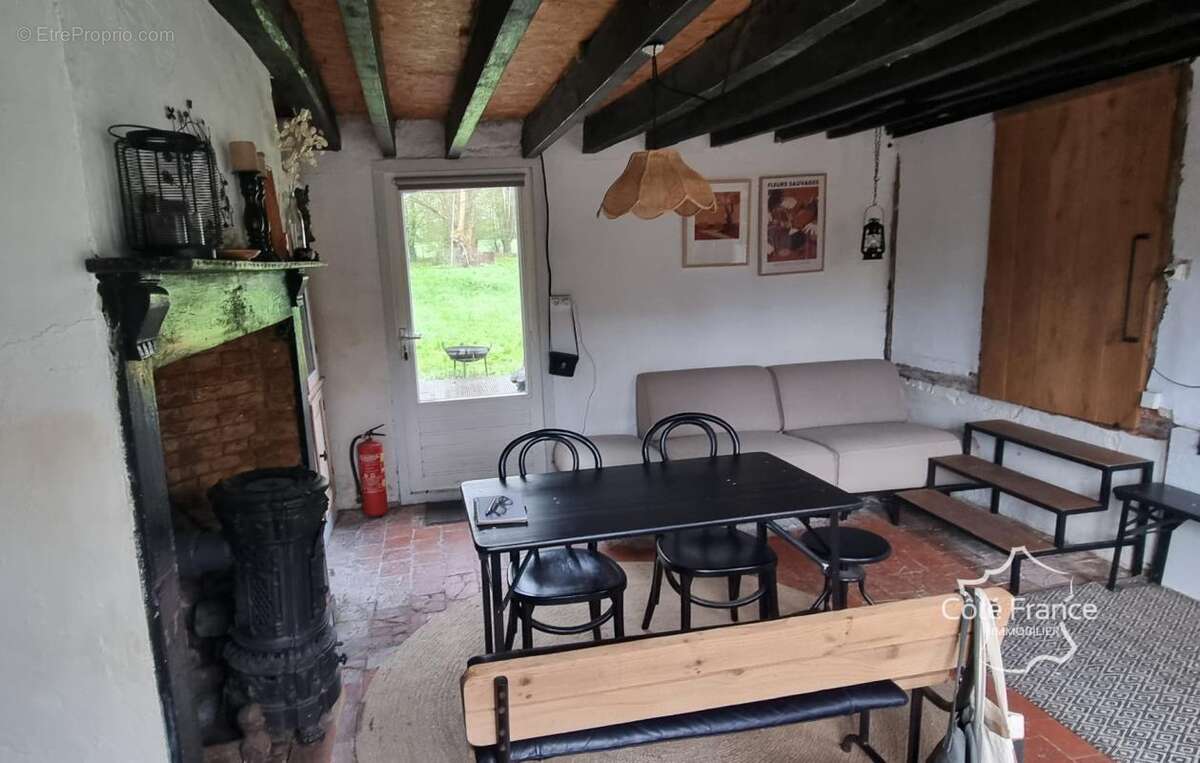 Maison à THENAILLES