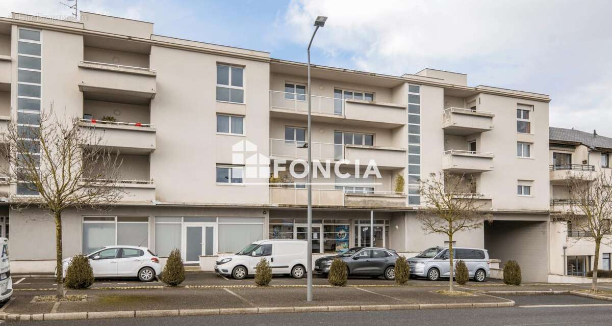 Appartement à ONET-LE-CHATEAU