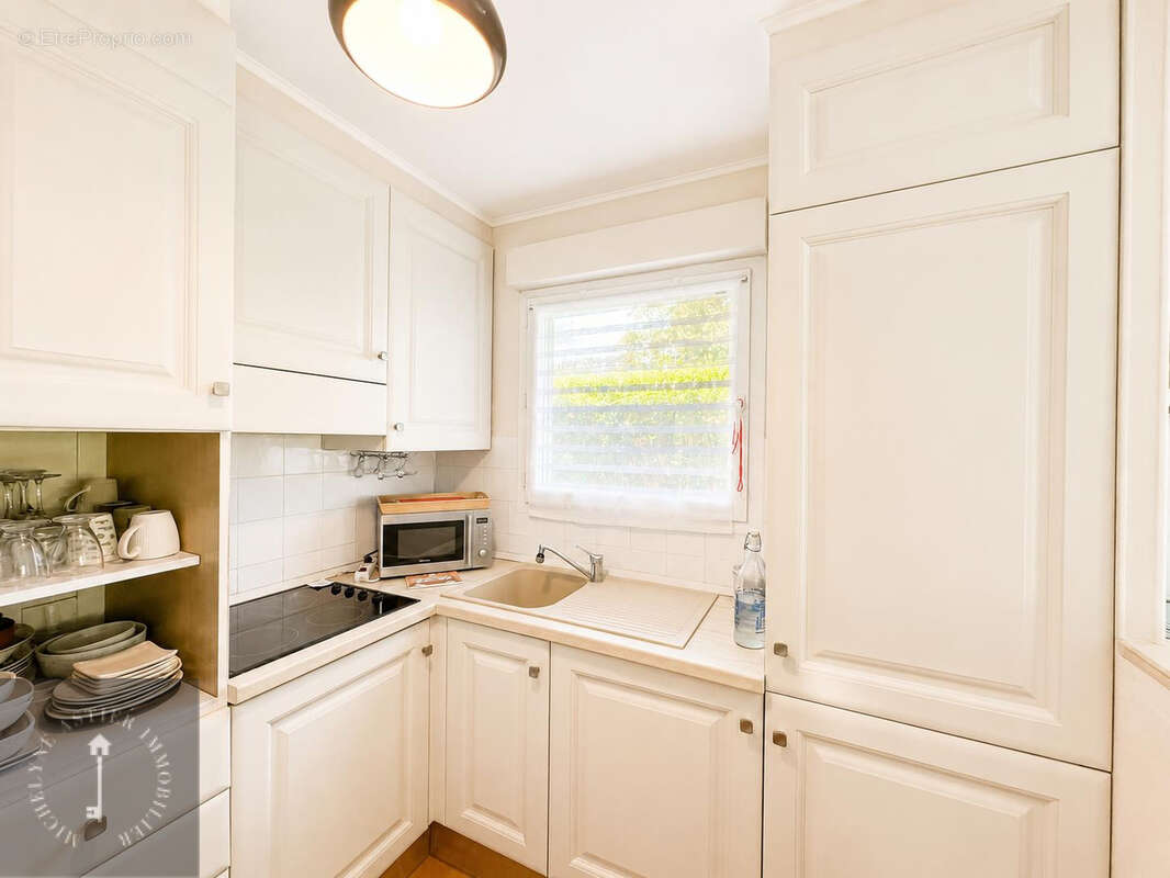Appartement à SAINT-LAURENT-DU-VAR