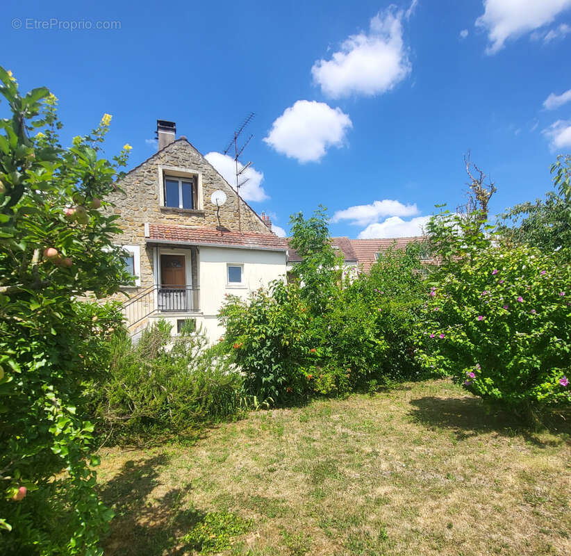 Appartement à BOISSY-L'AILLERIE
