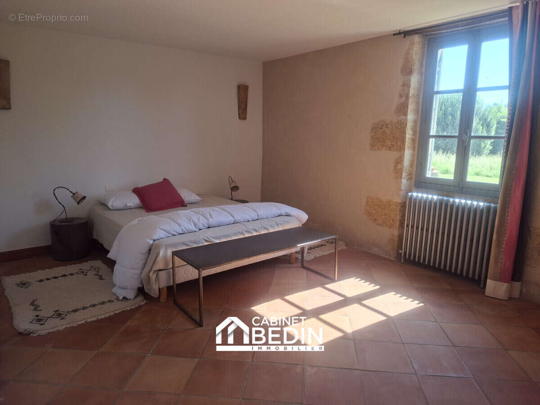 Maison 240 m² à Coimeres  - photo 8