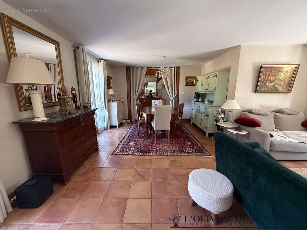 Maison individuelle Les Essarts Le Roi  de 139 m² au sol - photo 5