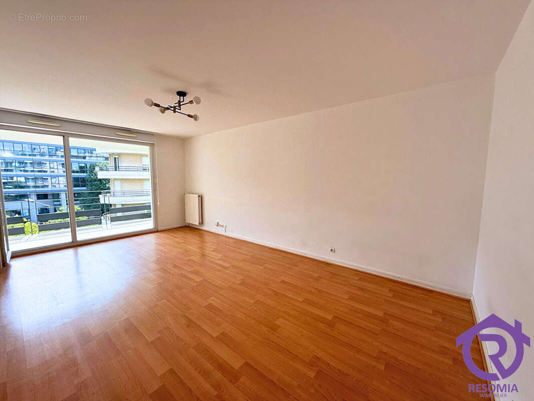Appartement 3 pièces de 66 m² à CHATILLON - photo 2