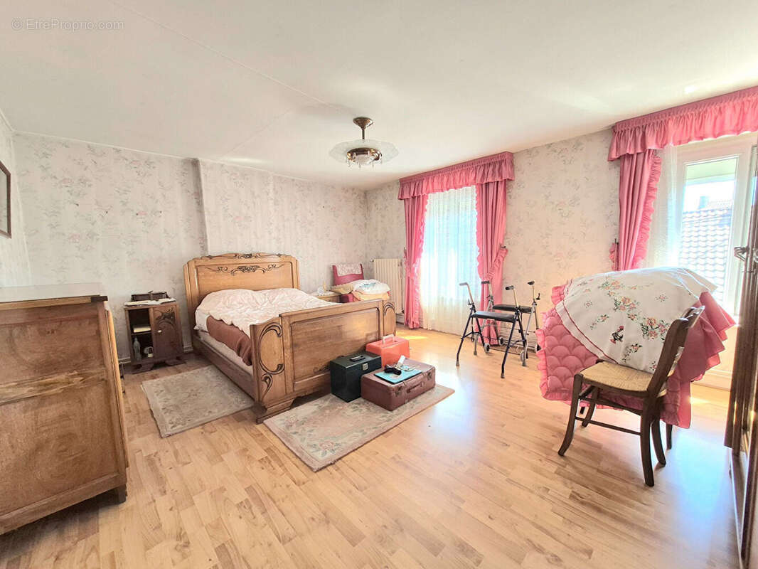 Maison à VIEUX-CONDE