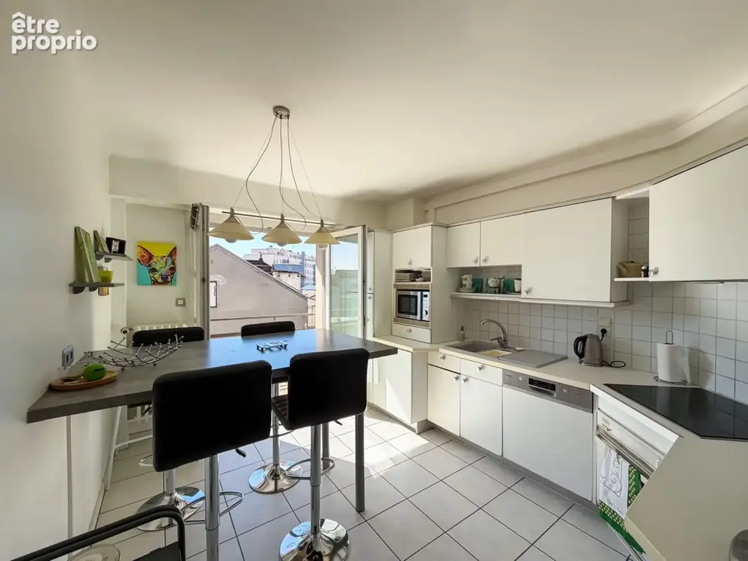 À vendre – Appartement T3 de 85,80 m² traversant à Annemasse (74) - photo 2