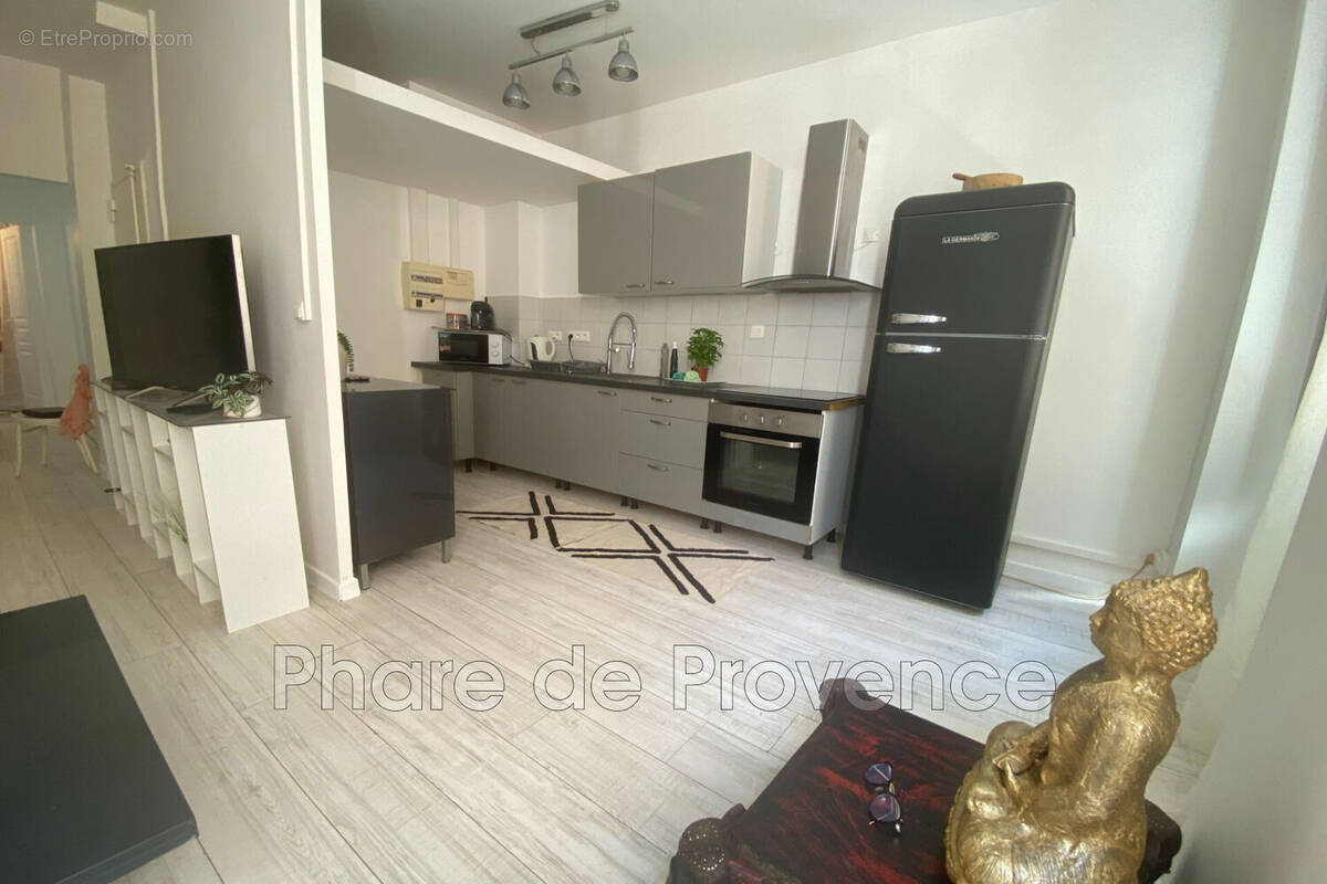 Appartement à MARSEILLE-2E