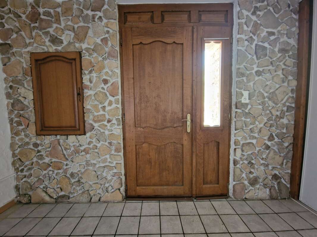 Appartement à vendre 3 pièces en rez-de-jardin proche de EPINAL (88) avec TERRASSE et TERRAIN - photo 4