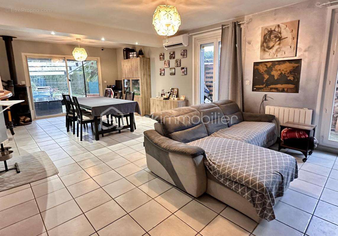 Maison à SAINT-MAURICE-L'EXIL