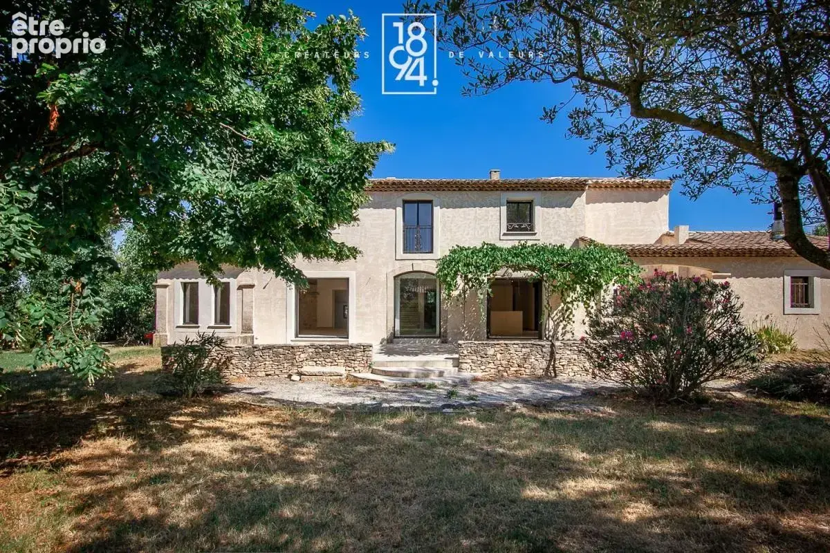 Maison à PERNES-LES-FONTAINES