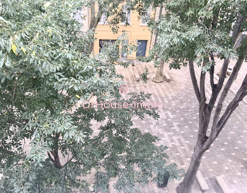 Appartement à MARSEILLE-1E