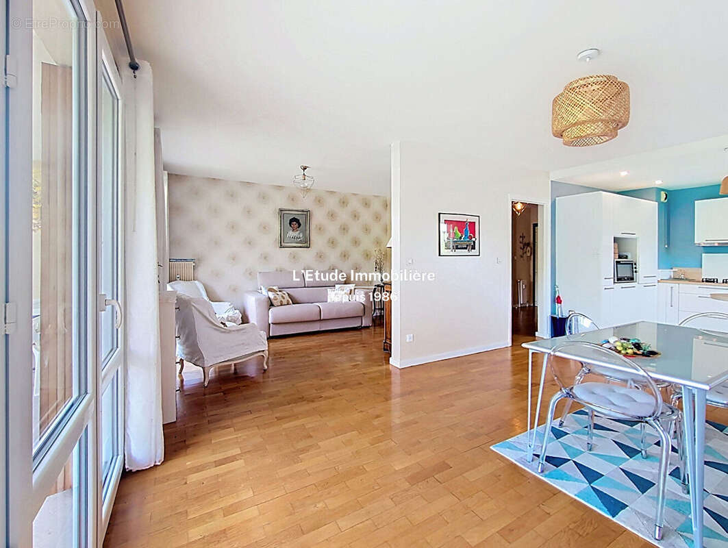Appartement à FONTAINES-SUR-SAONE