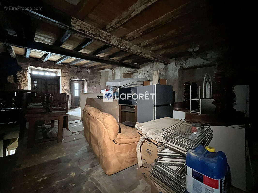 Maison à CHAUDES-AIGUES