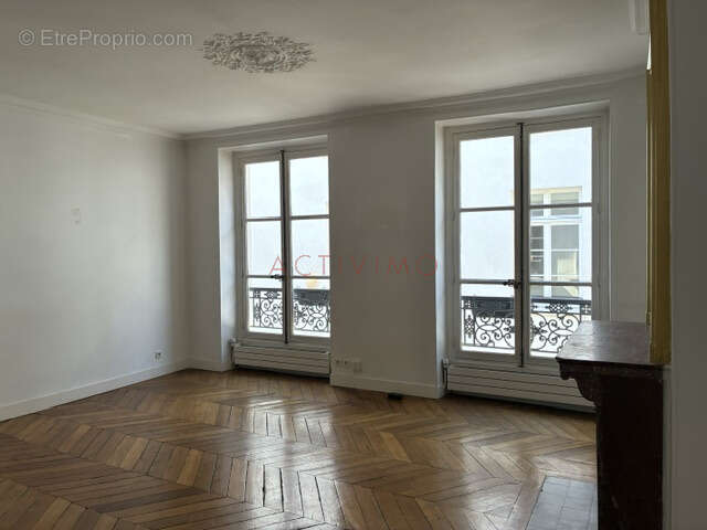 Appartement à PARIS-9E