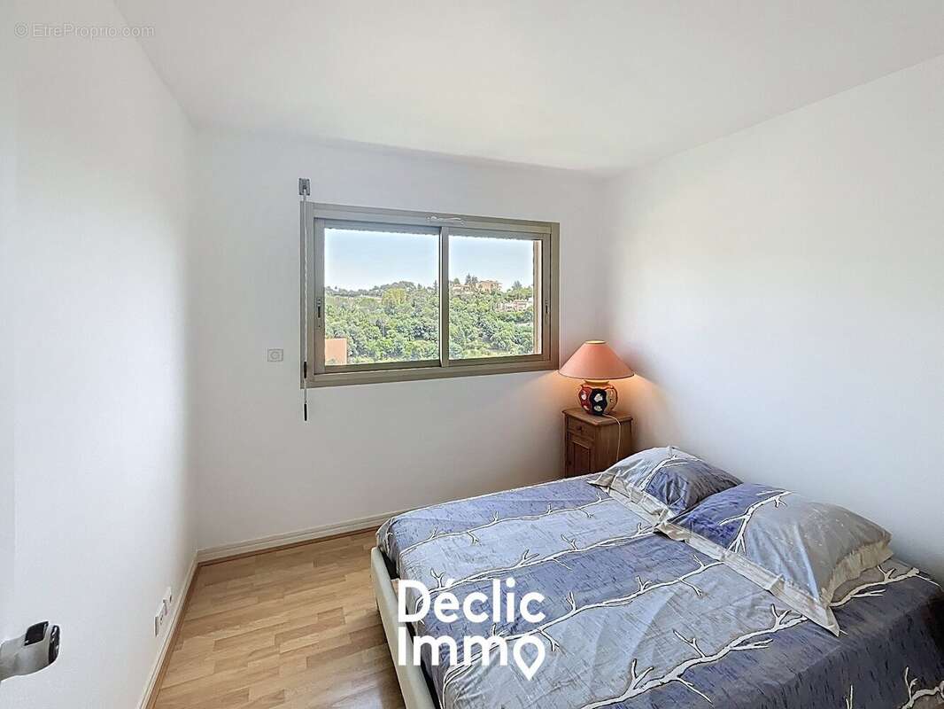 Appartement à MANDELIEU-LA-NAPOULE