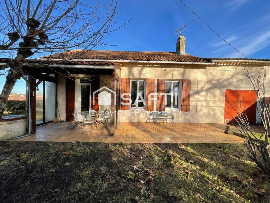 Photo 1 - Maison à SAINT-ESTEPHE