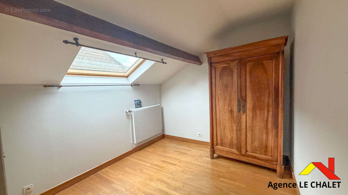 Maison à VILLENEUVE-LE-ROI