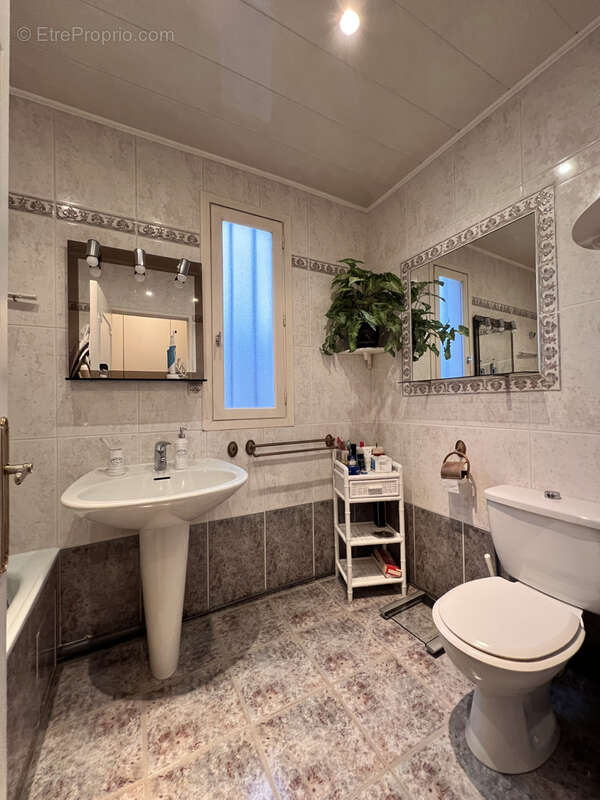 Appartement à VAUX-LE-PENIL