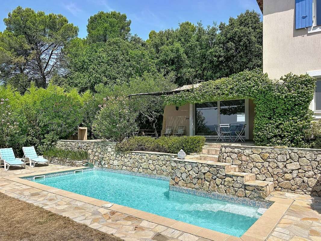 Maison 137 m² à Lorgues  - photo 2