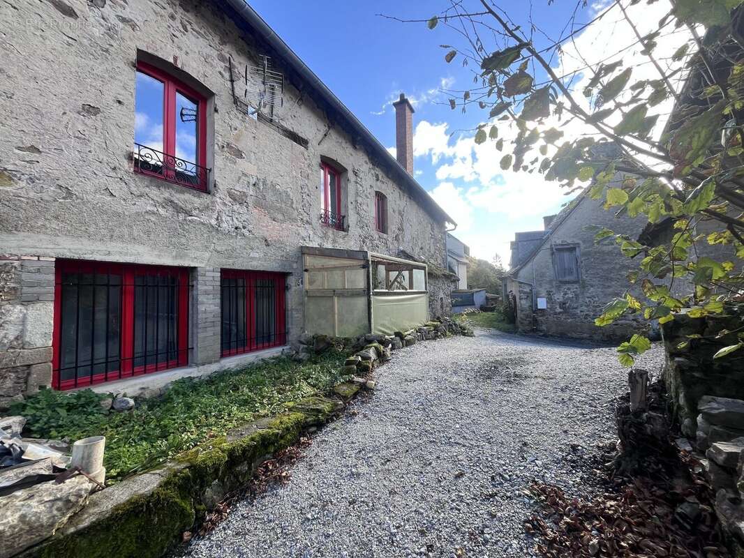 Maison 1 - Maison à BORT-LES-ORGUES