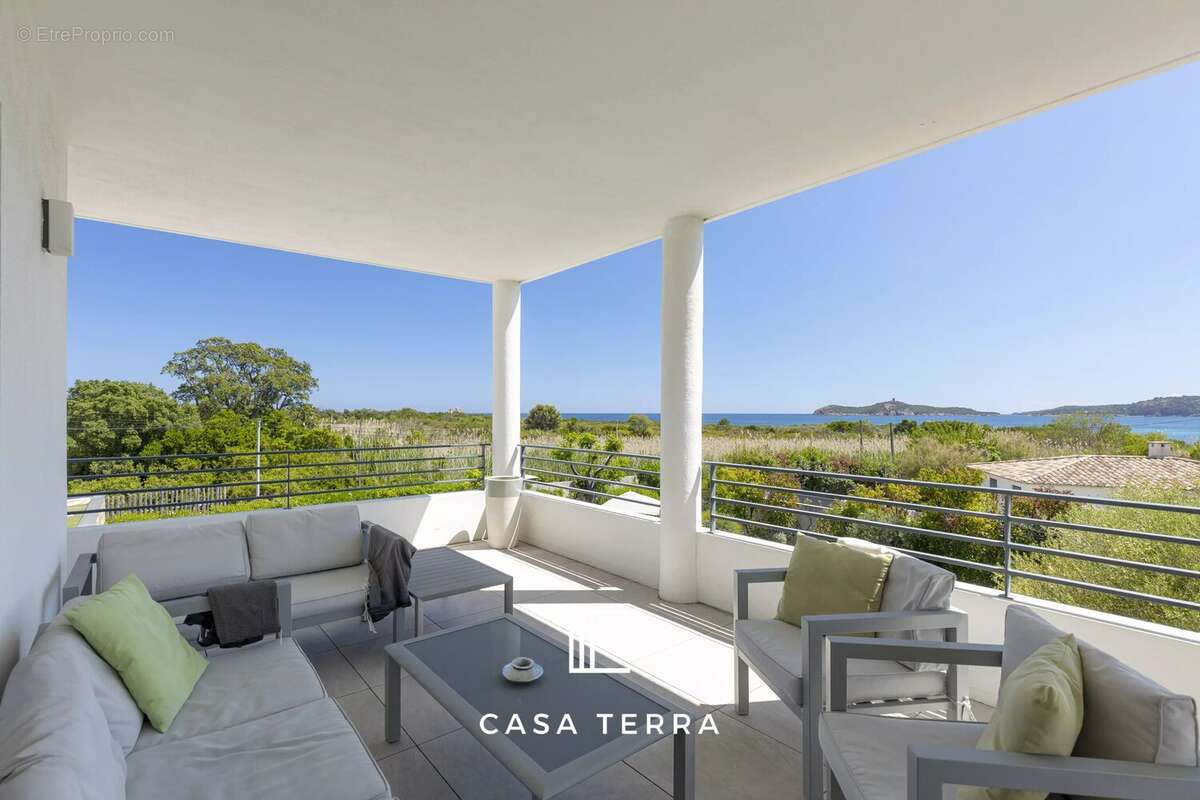 Maison à PORTO-VECCHIO