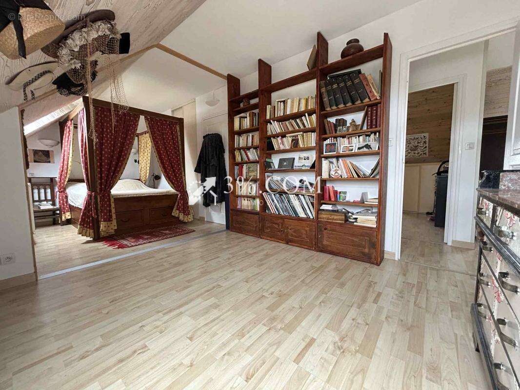 Maison à LA TURBALLE