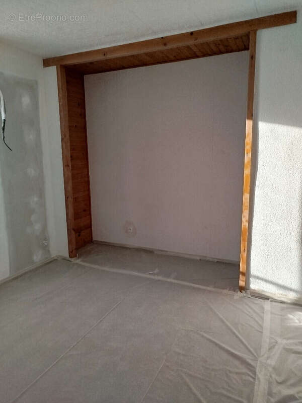 Appartement à VOLONNE