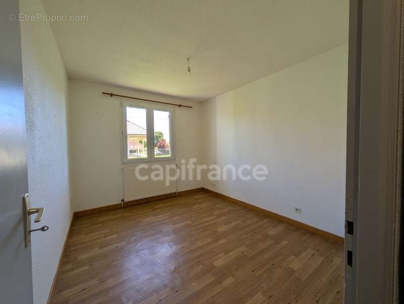 Maison à BRANGES