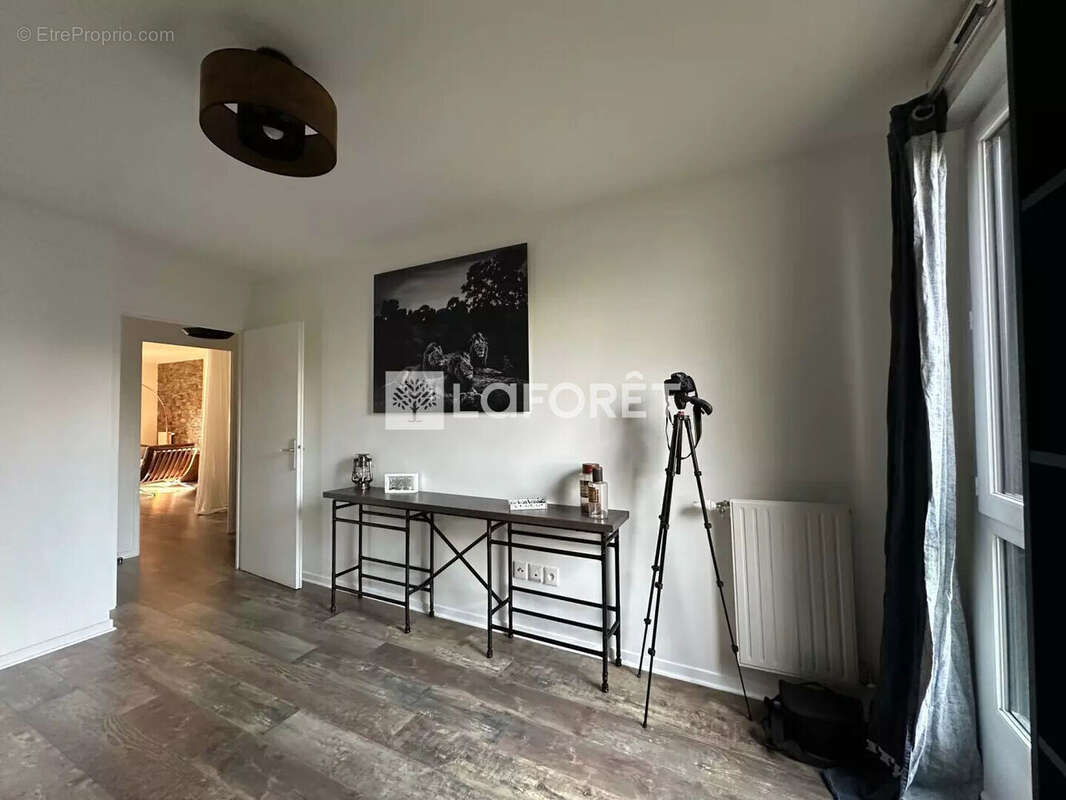 Appartement à NANTERRE