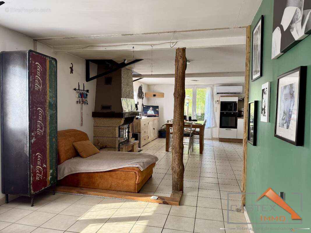 EXCLUSIVITÉ  Maison plain-pied grand hangar  1500 m² de terrain - photo 3