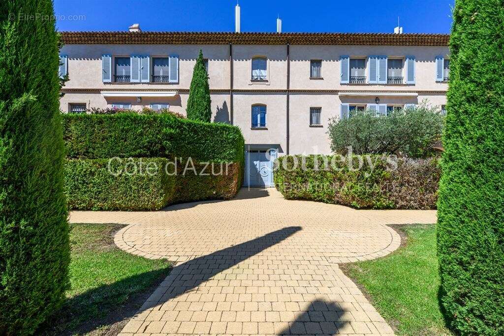 Appartement à SAINT-TROPEZ