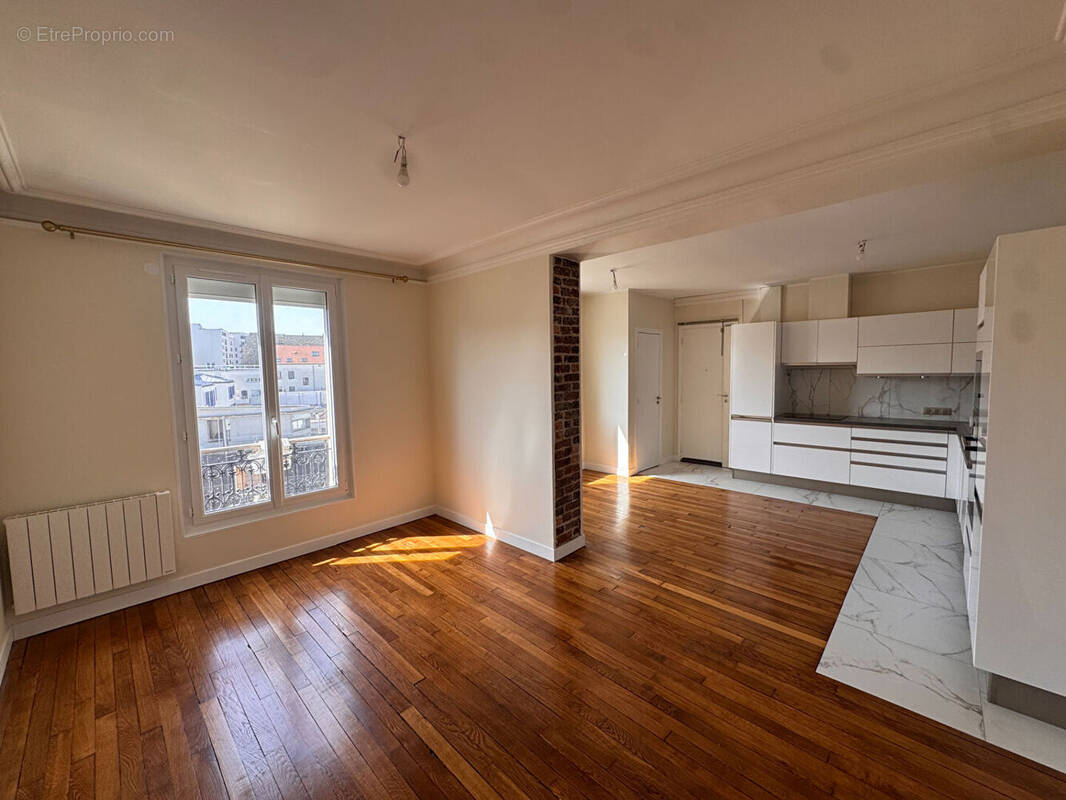 Appartement à PARIS-19E