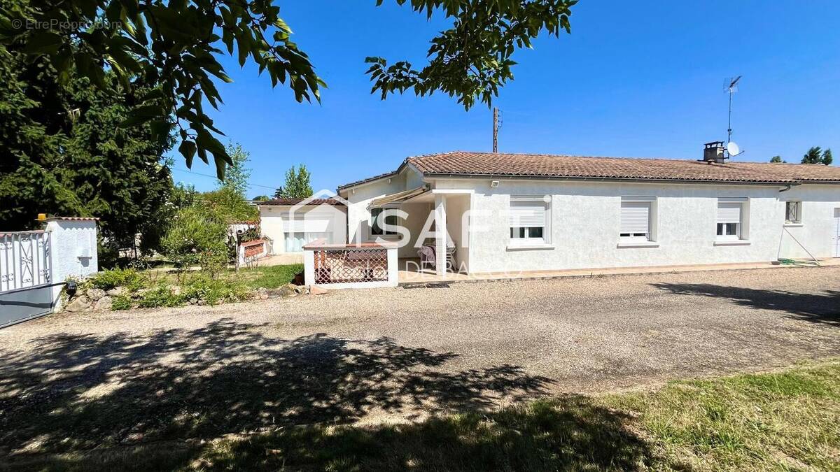 Photo 1 - Maison à AIGUILLON