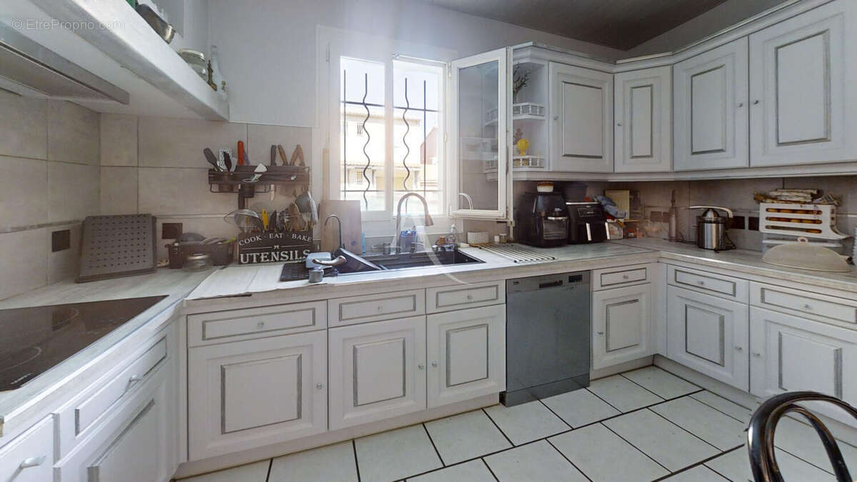 Villa La Crau 5 pièce(s) 94 m2 - photo 3