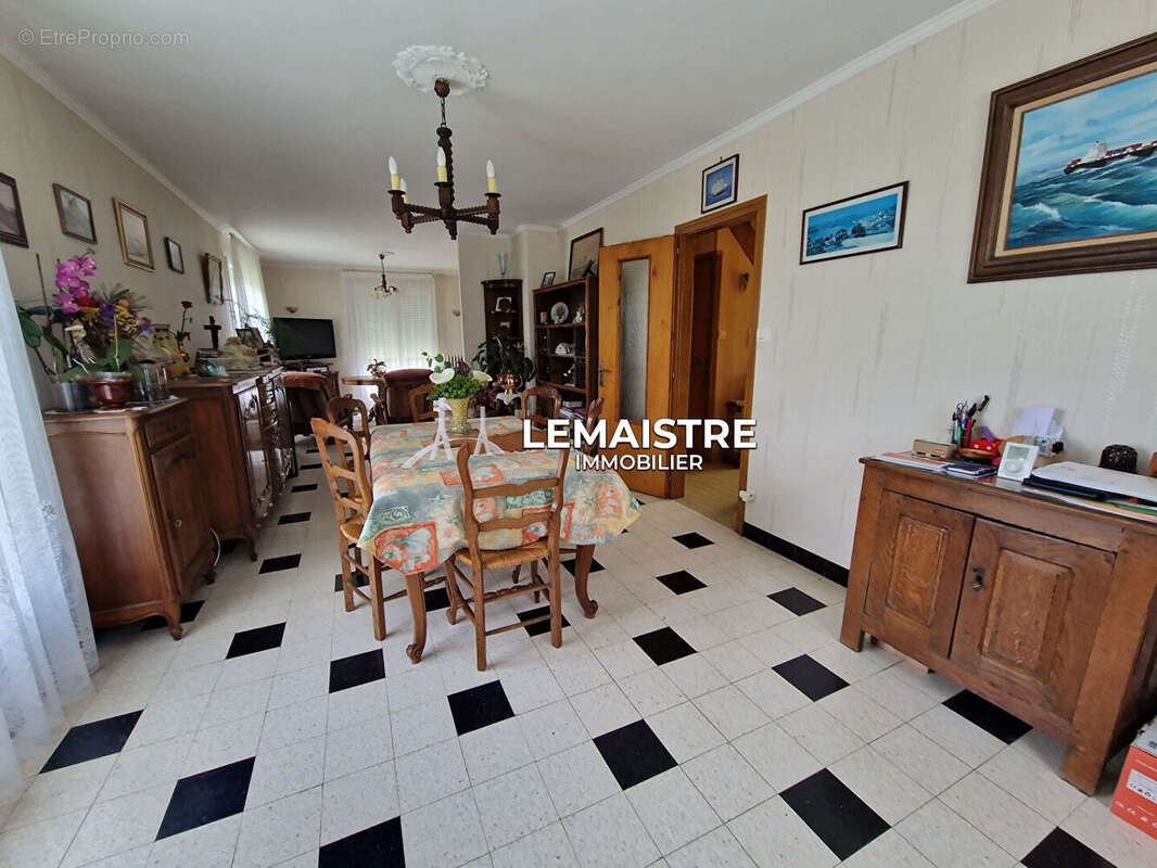 Maison - proche St-Romain - 100 m² - 4 chambres - sous-sol complet - jardin arboré - photo 2