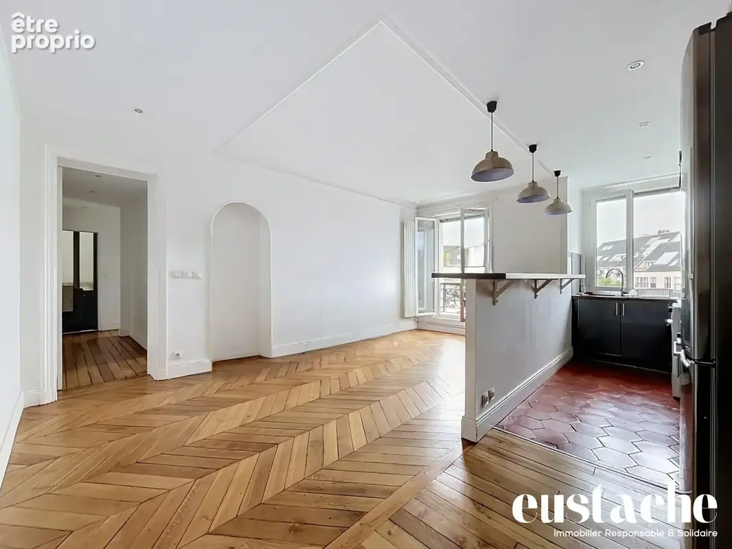 Appartement 4 pièces 79 m² à vendre à Paris-11e (75011) - photo 2