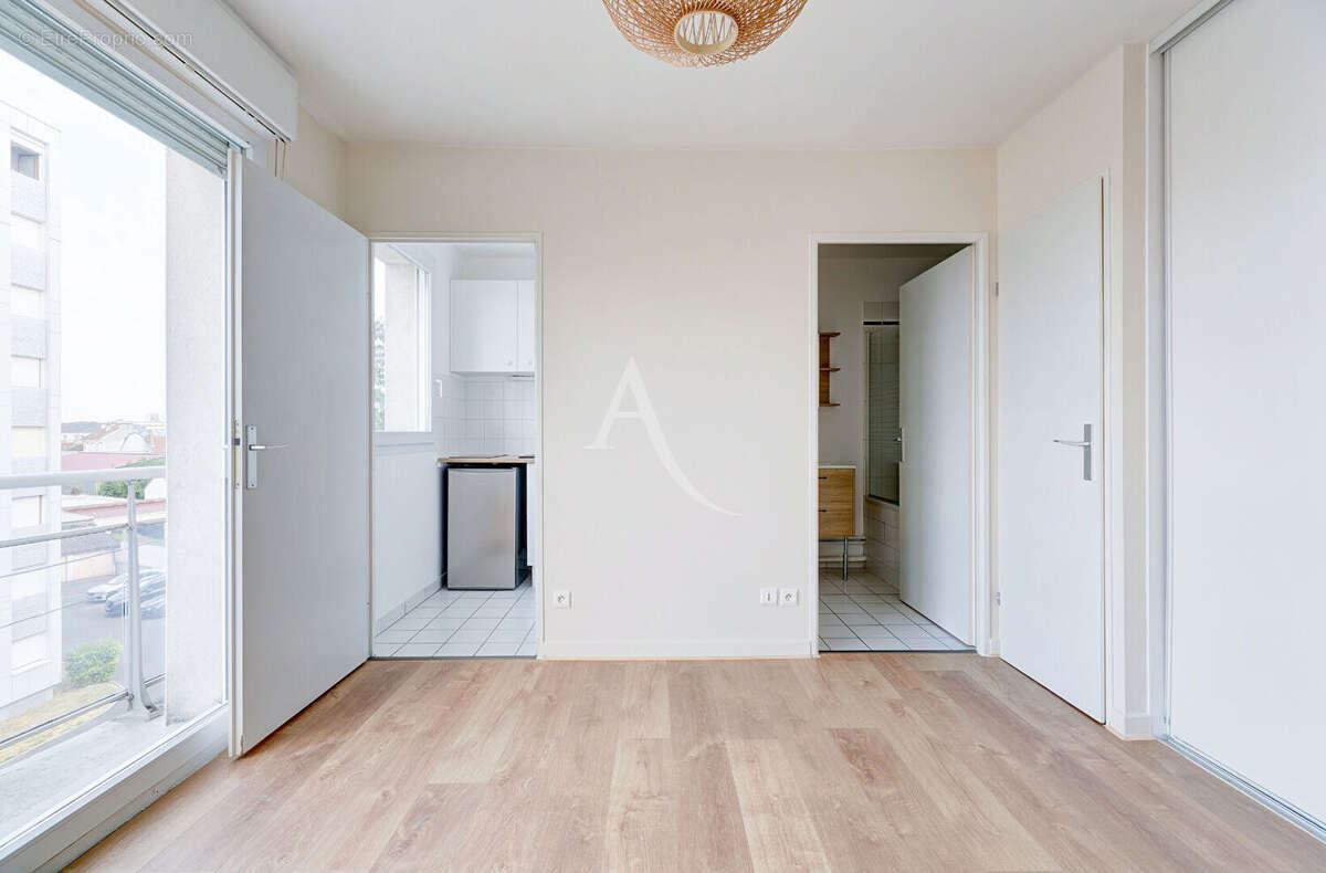 Proche neoma - fac de lettres - photo 4