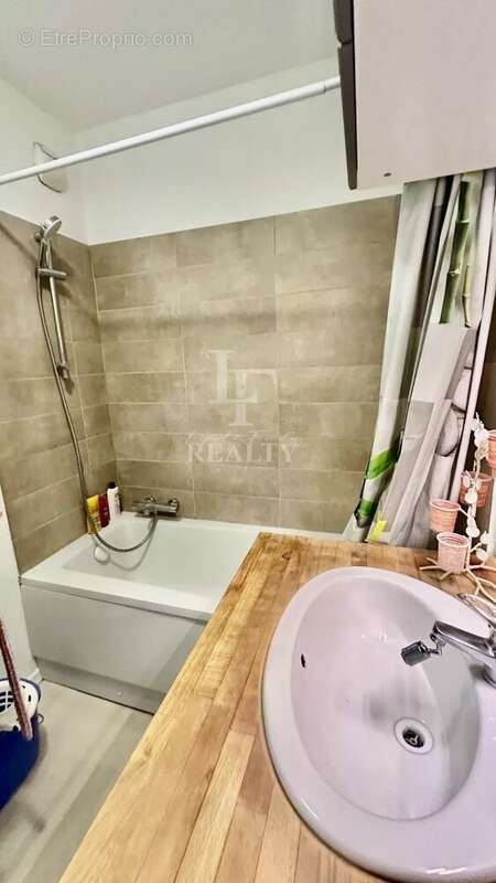 Appartement 3 pièces de 71 m² , Traversant, Loggia, Cave, garage - photo 11