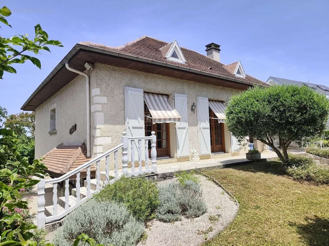 Maison à LONS