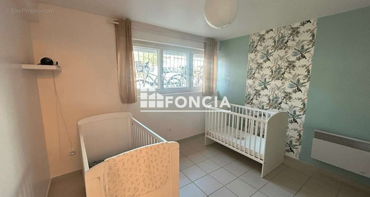 Grand T4/T5 coeur BONNEFOY - double destination habitation / professionnel - photo 3