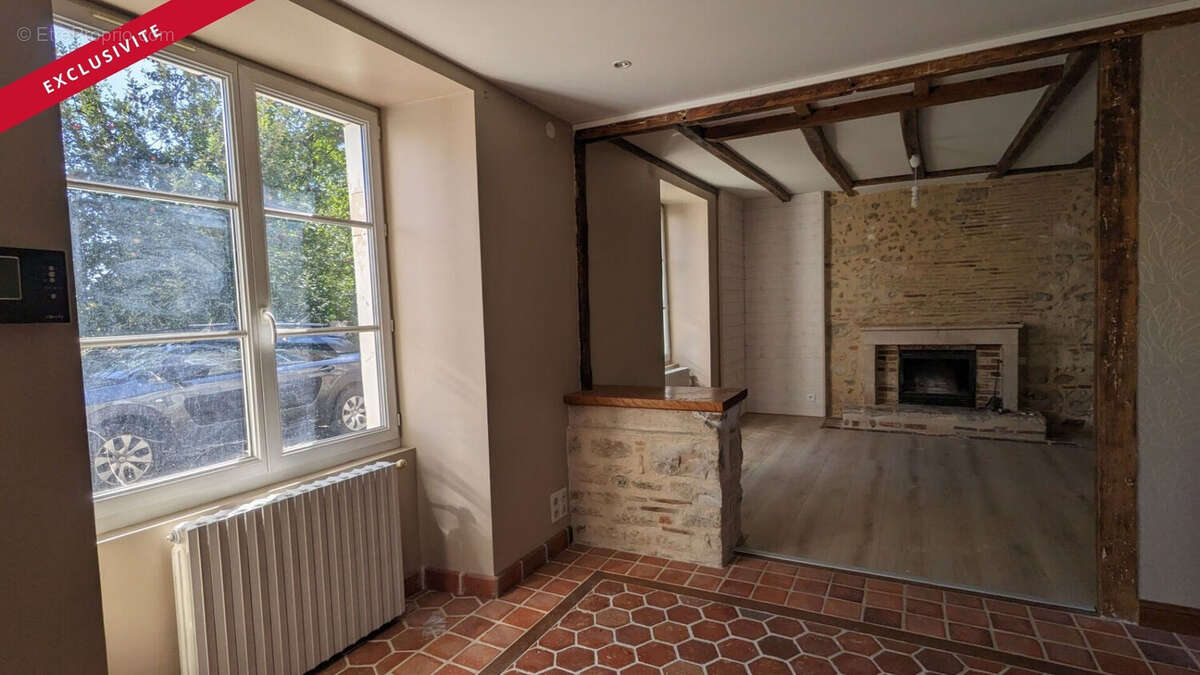 Maison à CHARROUX