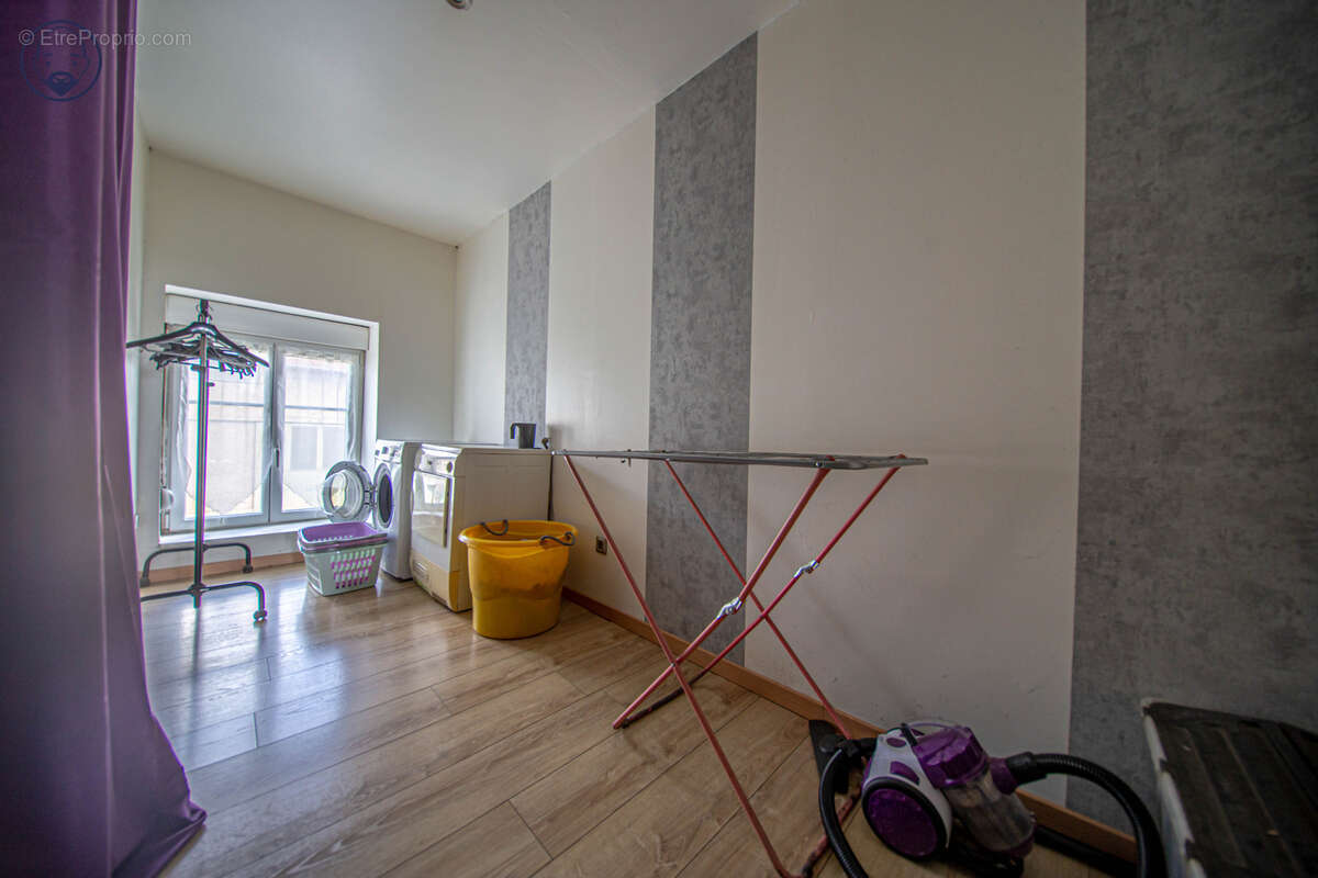 Spacieuse maison familiale avec jardin, dépendance et garage à Lacroix-sur-Meuse - photo 15