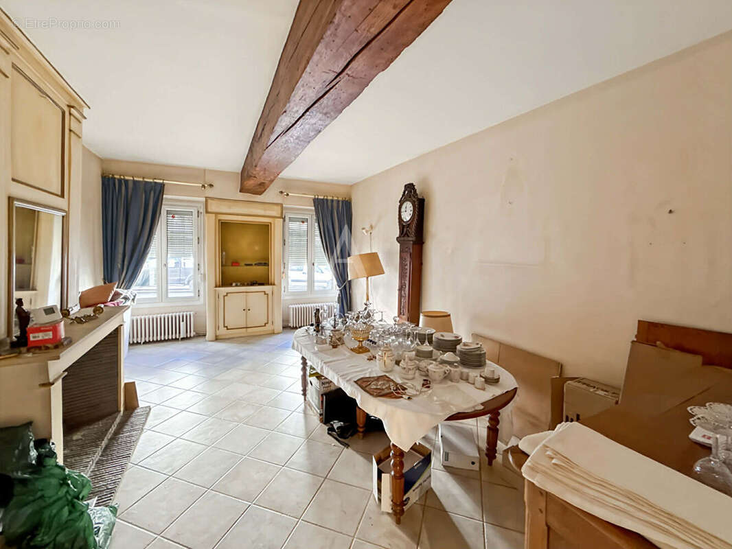 Maison à ETREPAGNY
