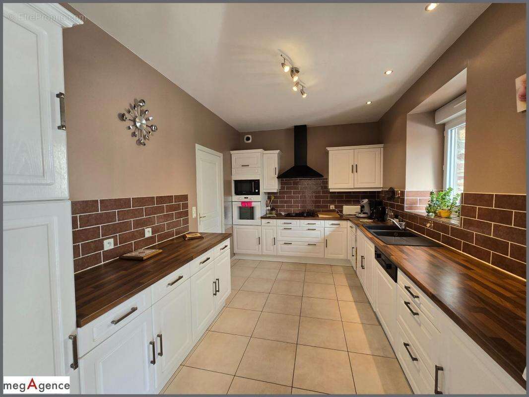 Maison à VILLEDIEU-LES-POELES