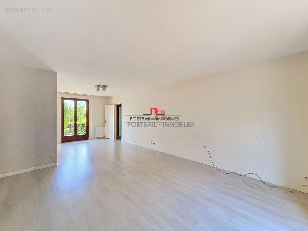 Maison 87 m² à Lormont  - photo 4