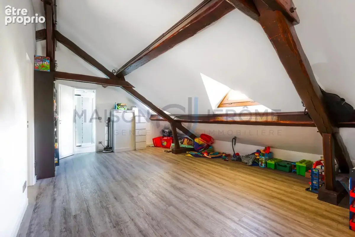 Sucy-en-brie – maison rénovée – 191,5 m² habitables – 5 chambres – séjour cathédrale – terrain de 1 021 m² - photo 16