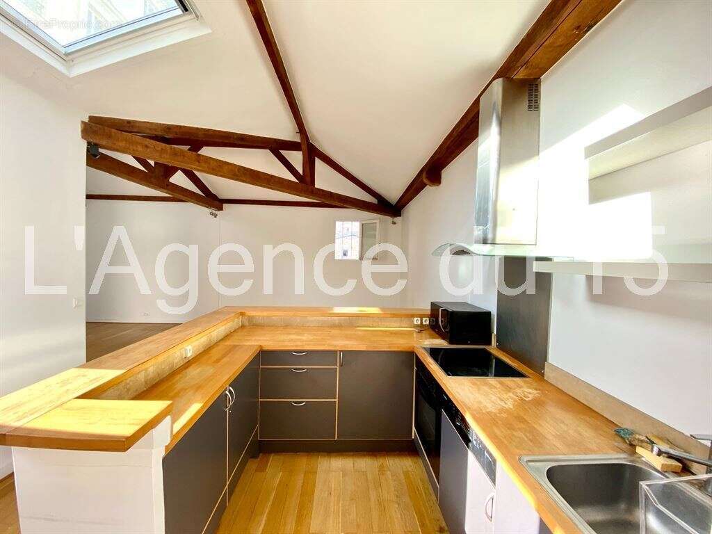 Appartement à PARIS-15E