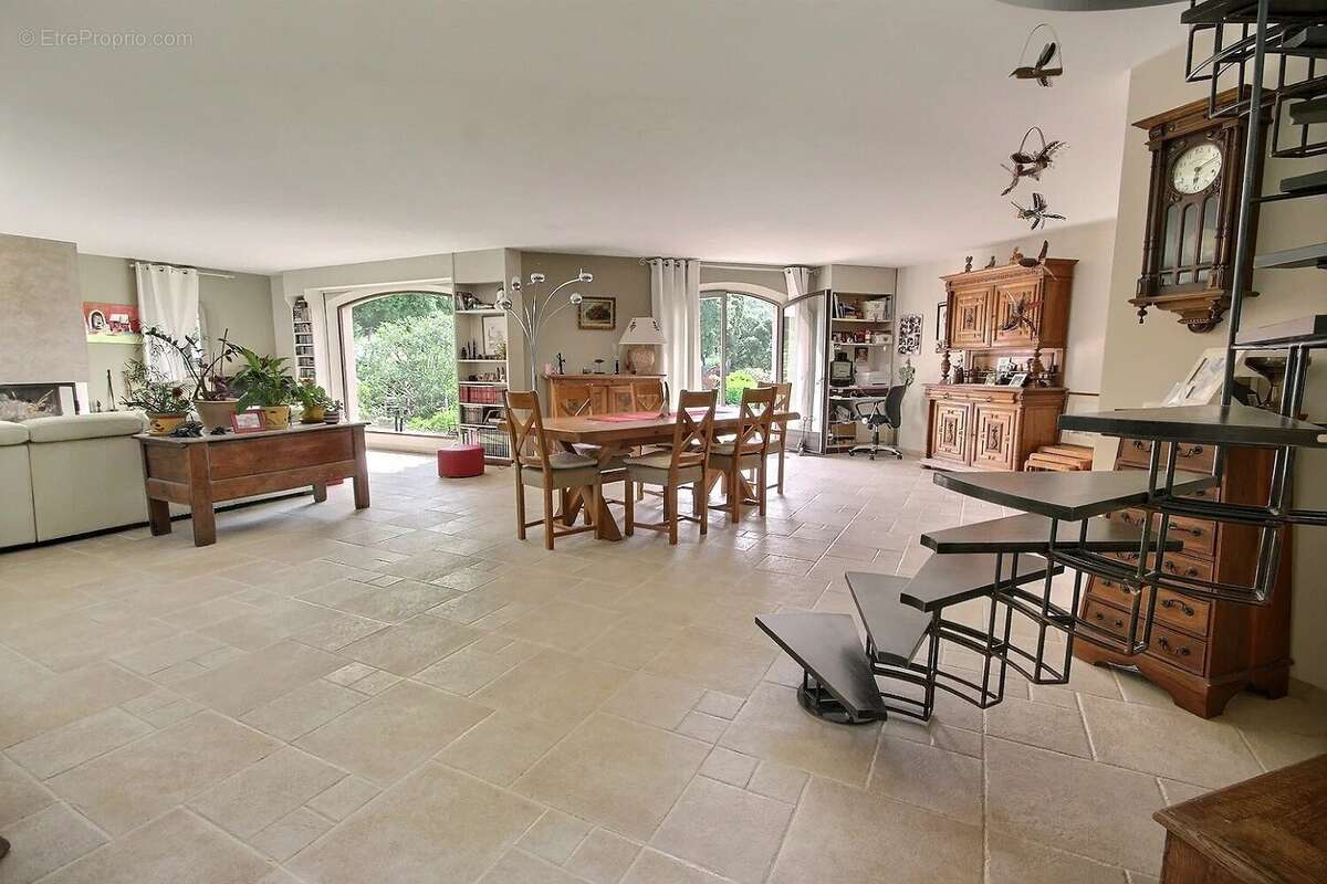 Maison à MANDELIEU-LA-NAPOULE
